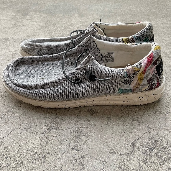 Hey dude Wally funk size 9 Preowned slip on - Picture 3 of 6